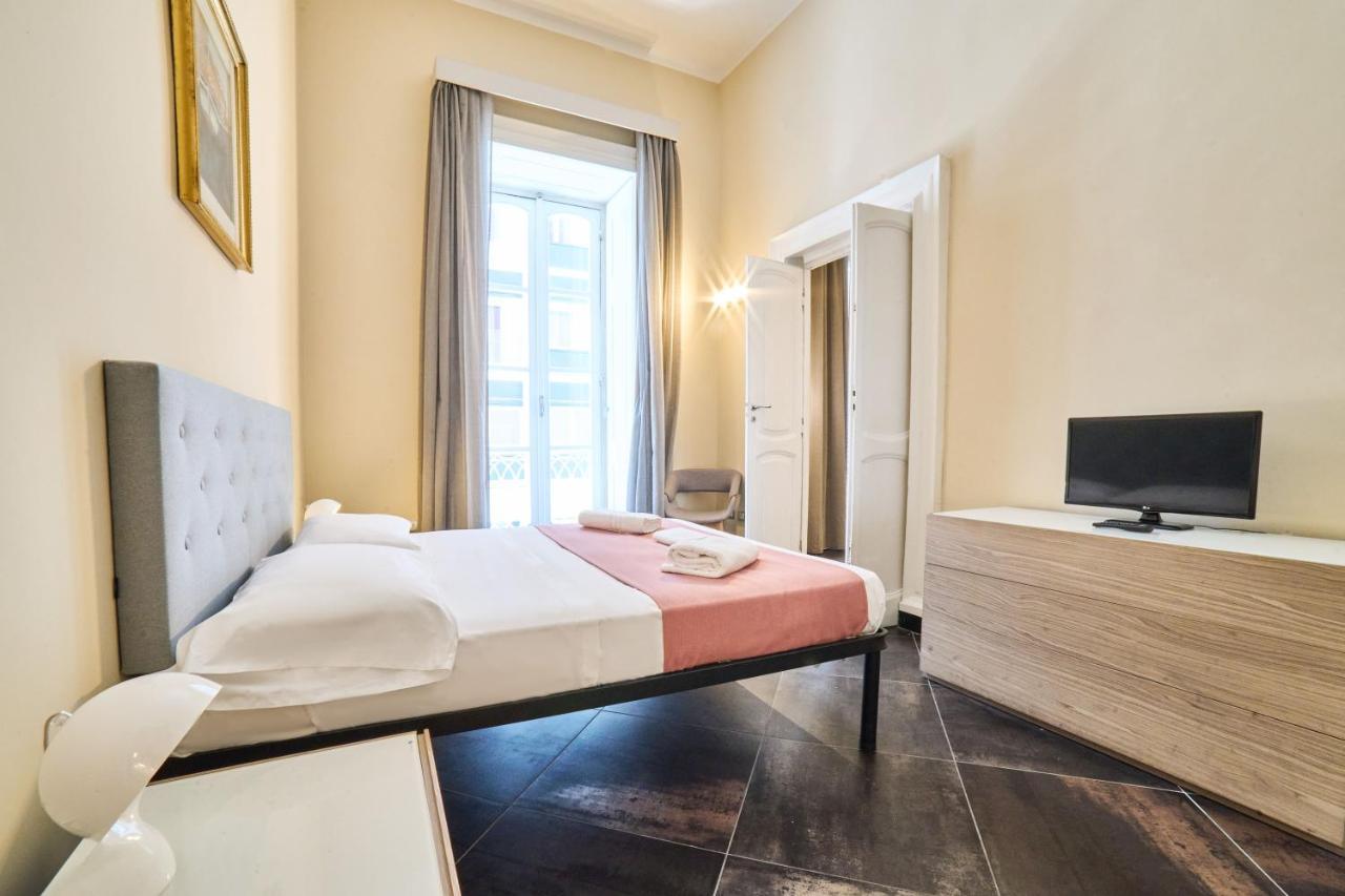 Via Niccolo Tommaseo 14 Apartment Napoli Bagian luar foto
