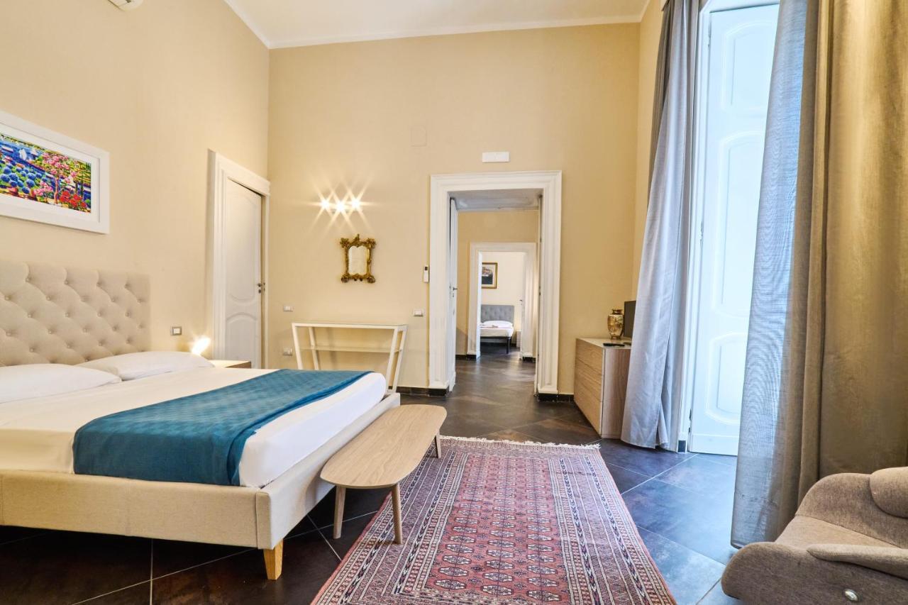 Via Niccolo Tommaseo 14 Apartment Napoli Bagian luar foto