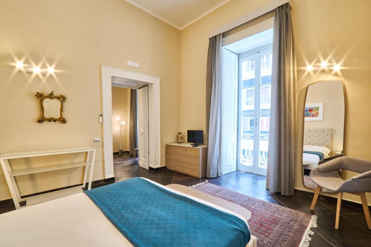 Via Niccolo Tommaseo 14 Apartment Napoli Bagian luar foto