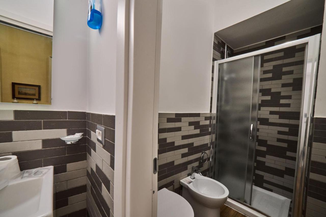 Via Niccolo Tommaseo 14 Apartment Napoli Bagian luar foto