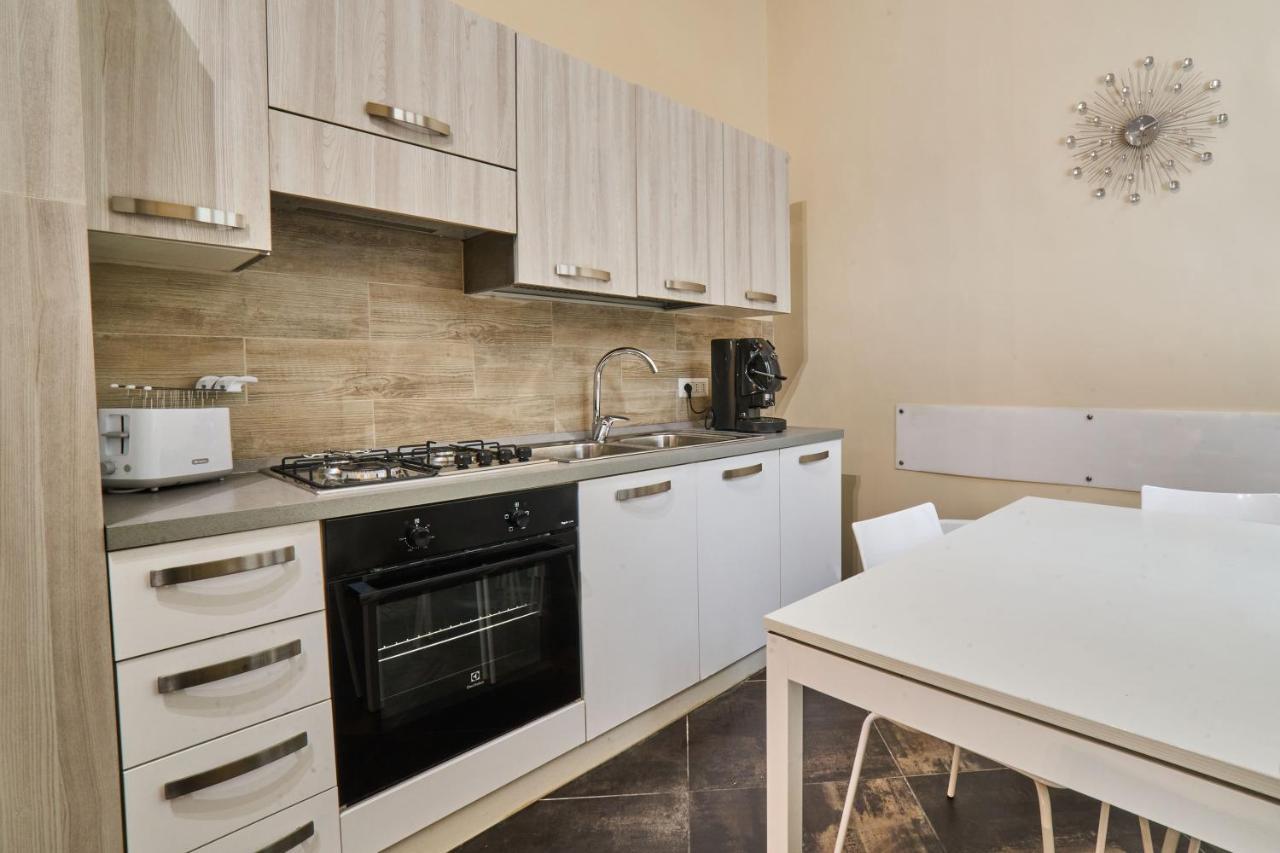 Via Niccolo Tommaseo 14 Apartment Napoli Bagian luar foto